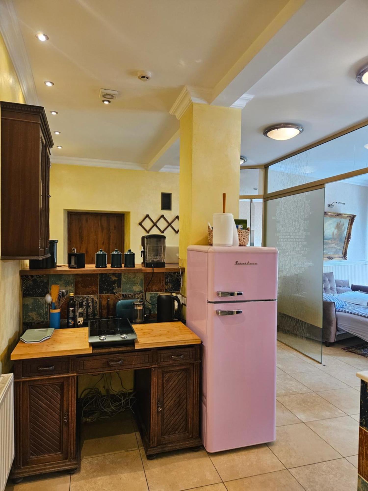 Barrister'S Apartments With Fireplace Siauliai  Exterior photo